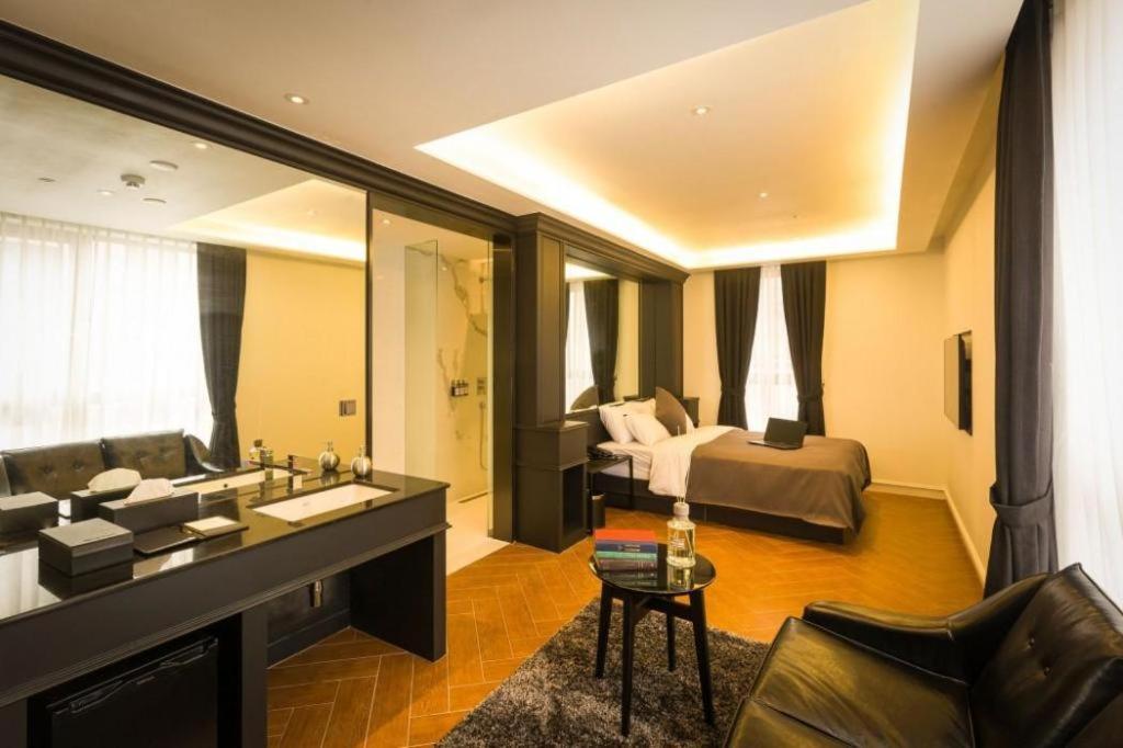 Trang Blue Hotel Seul Exterior foto